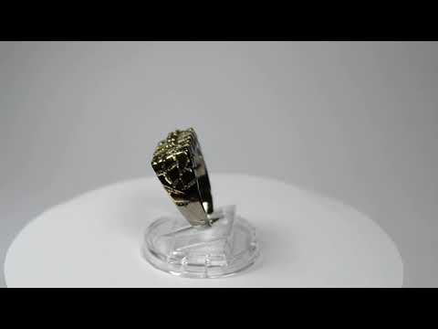 საფირონის თვლები ჩასმული ბეჭედში