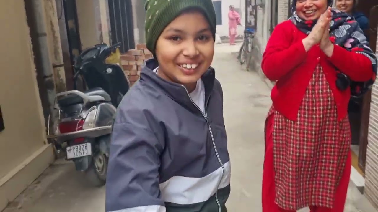 ਰਾਣੀ ਦੀਦੀ ਘਰੋਂ ਪਿਨੀਆ ਆਈਆਂ