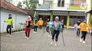 Download lagu SENAM LANSIA MEDIA 2 TONGKAT MUDAH DIIKUTI//KALAU BULAN BISA NGOMONG//BOHAY COMUNITY