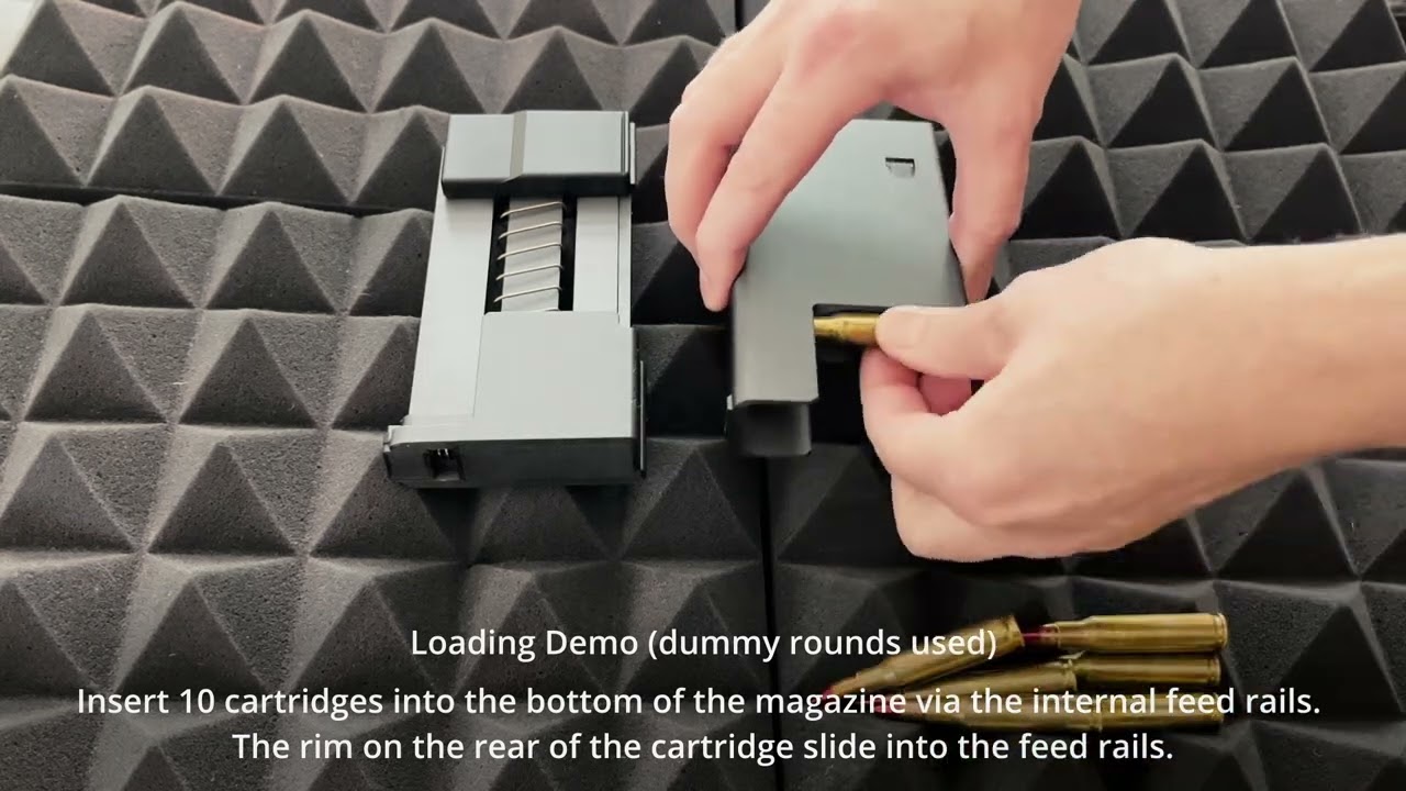 FN Scar 17 / H bottom loading magazine - loading demo