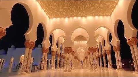 عشائية خاشعة من سورة النبأ _ مسجد الشيخ زايد الكبير 5 رمضان 1443