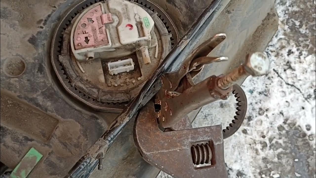как открутить крышку топливного насоса