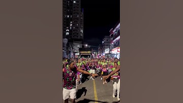 Thumbnail of Bateria da Mangueira vem brincando o Carnaval 2023