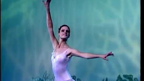BALLO DELLA REGINA  (Music: Verdi, Choreography: B...