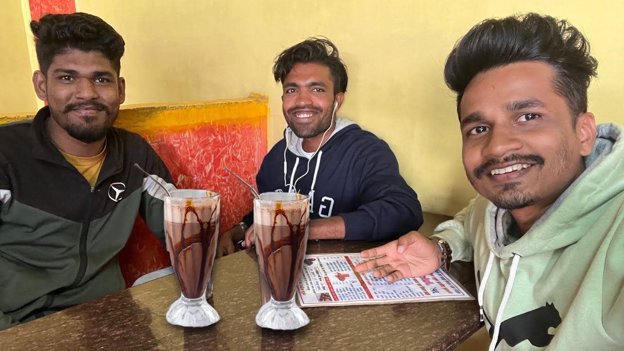 First Time Chocolate Shake पिया 👌🏼 YouTube