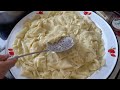 Тесто Жайма для мяса по казахски сварилось уже и выложено на большое блюдо 21 ого Марта 2026 года
