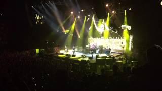Foo Fighters - This is a Call - ACCORHOTELS ARENA (BERCY) 3 juillet 2017 HD 1080p