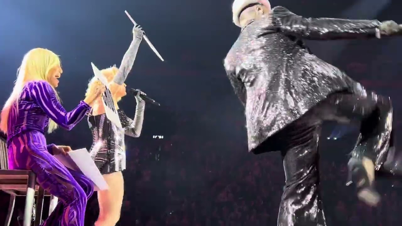 Madonna Vogue Donatella Versace guest Celebration tour Milano 23-11-2023