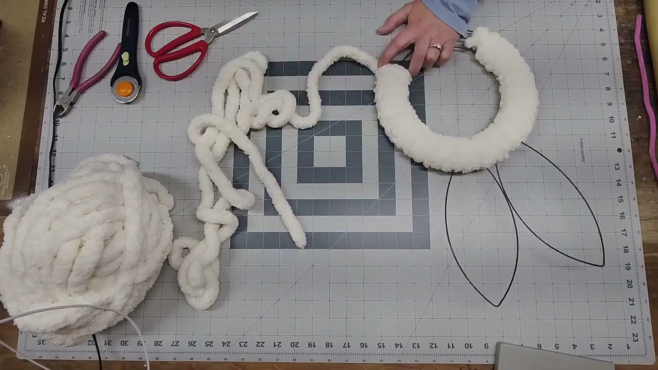 How to Make a Dollar Tree Easter Bunny Yarn Wreath Tutorial