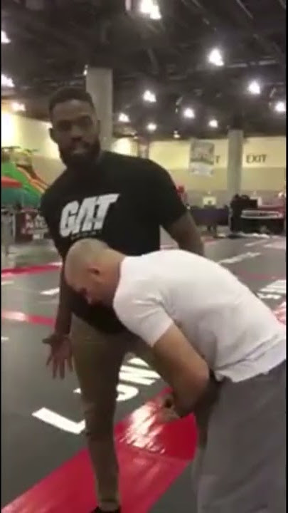 Jon Jones shows a cradle guillotine neck crank shoulder choke: 'Williams Whirl' that he uses
