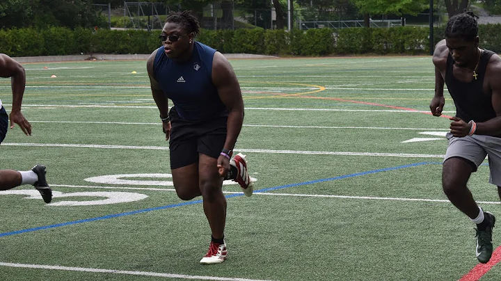 Bethune Cookman freshman defensive lineman Ebeneze...