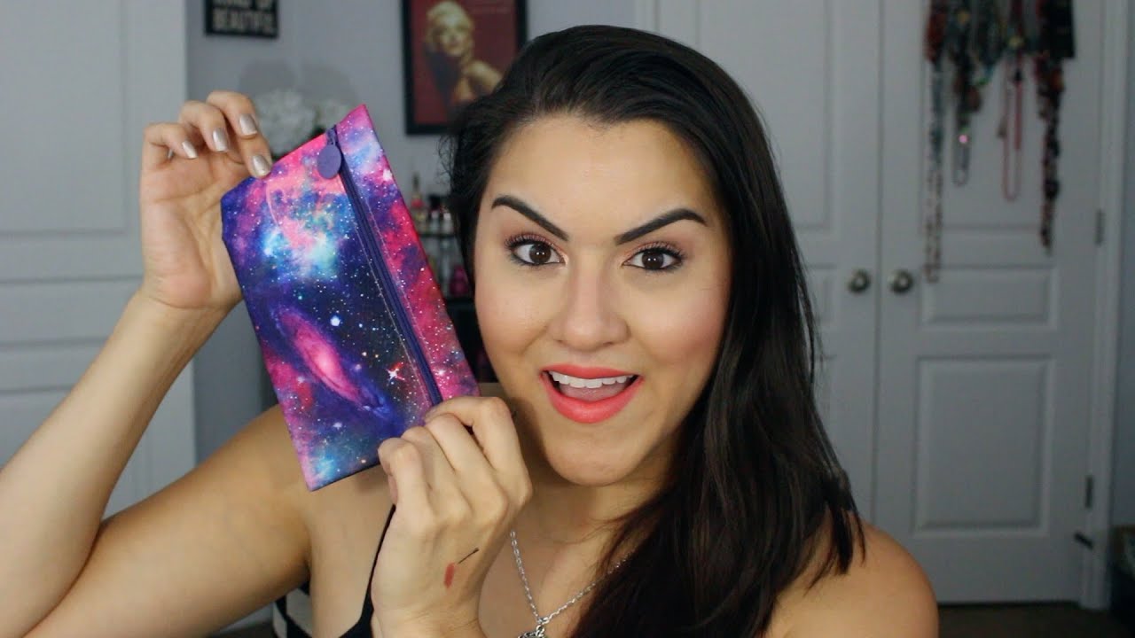 Ipsy November 2015 Unbagging