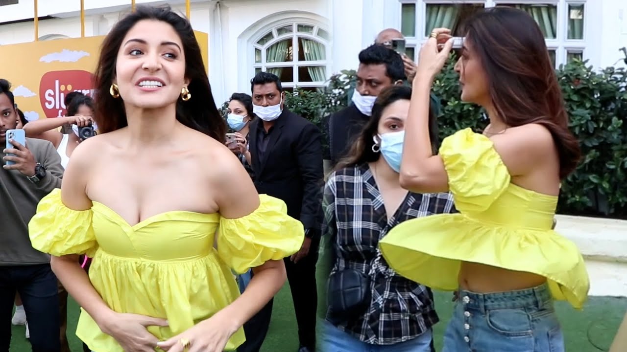 Times When Anushka Sharma Has Worn Yellow - Boldsky.com