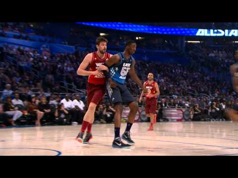 2012 NBA All Star Iguodala Takes Flight