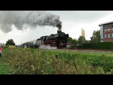 01 1075 Vertrekt vanuit Veendam in de richting van Zuidbroek/Groningen