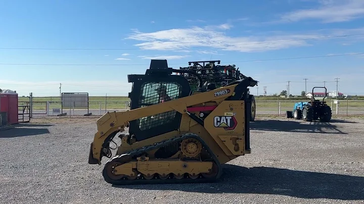 Entz Auction & Realty – LOT 2766 - 2021 CAT 299D3 SKID STEER