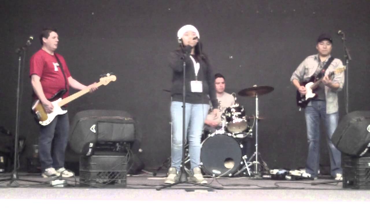 Not Ready To Make Nice (cover) Teri Anne Randhile