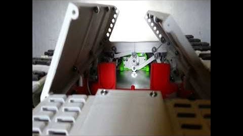 3D Printed RC Tank Shuttle Bay Doors, Opening mechanism