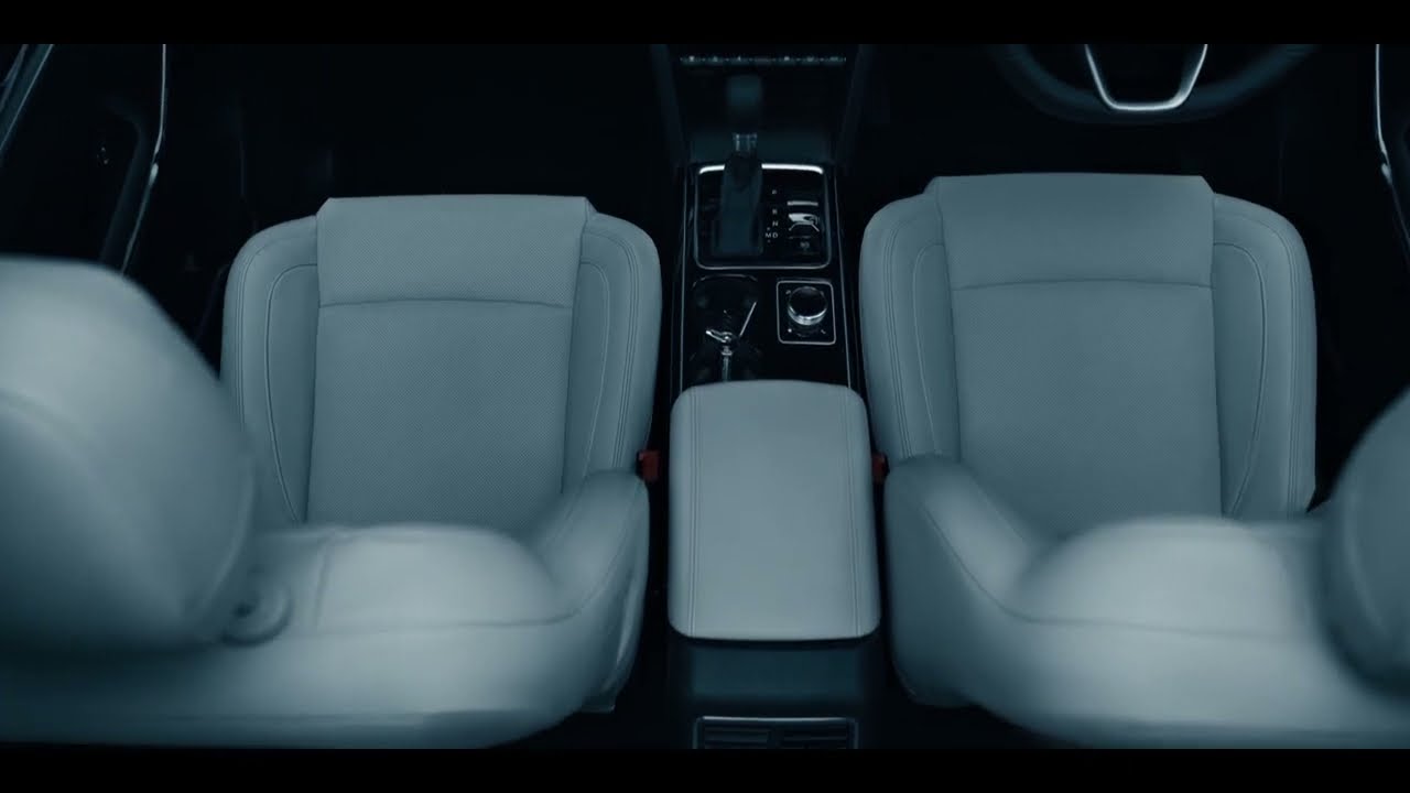 Mahindra XUV700 Interior Partially Revealed in Latest Video