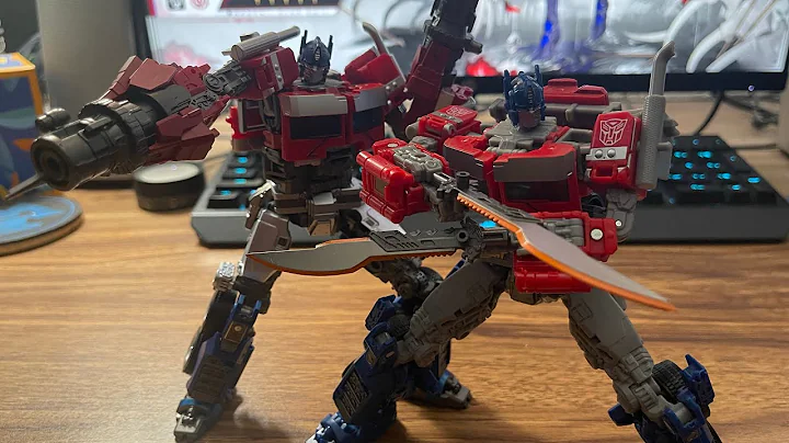 [REVIEW] BAIWEI vs HASBRO?! Baiwei TW-1030 SS102 Optimus Prime Review.