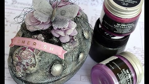 Finnabairs Rust Effect Paste- MixedMedia Tutorial-Easter Egg