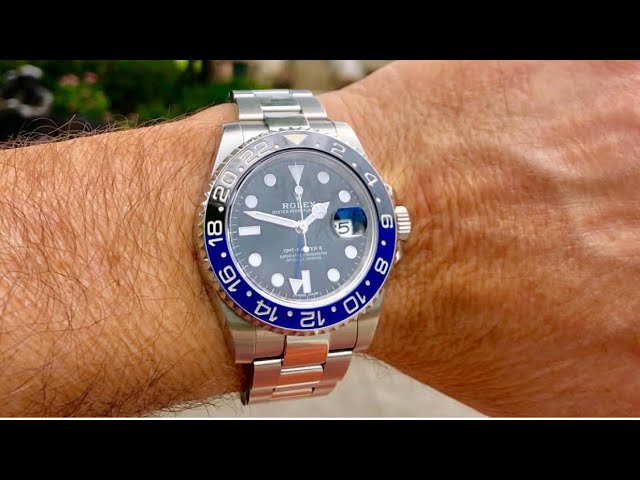 Rolex Batman VS Hulk - The GMT Master II VS Submariner BATTLE on Vimeo