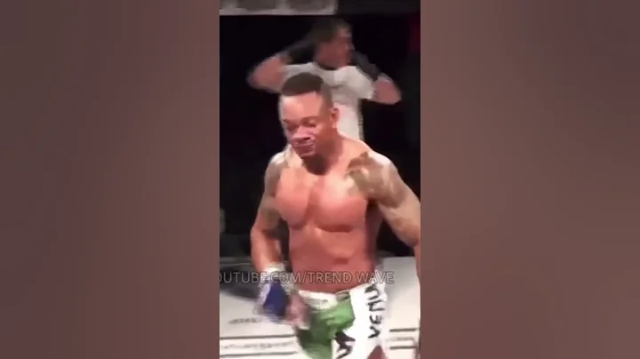 MMA Fighter Quits Mid Fight🧐