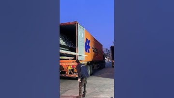 The glass cutting machine factory is loading the glass cutting line of the fire customer.