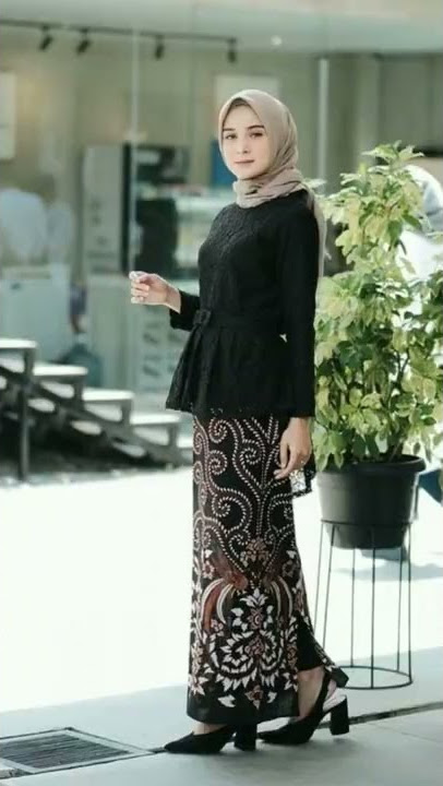 KEBAYA SERBA HITAM ( ͡ _ ͡°)ﾉ⚲ ♫ | OOTD