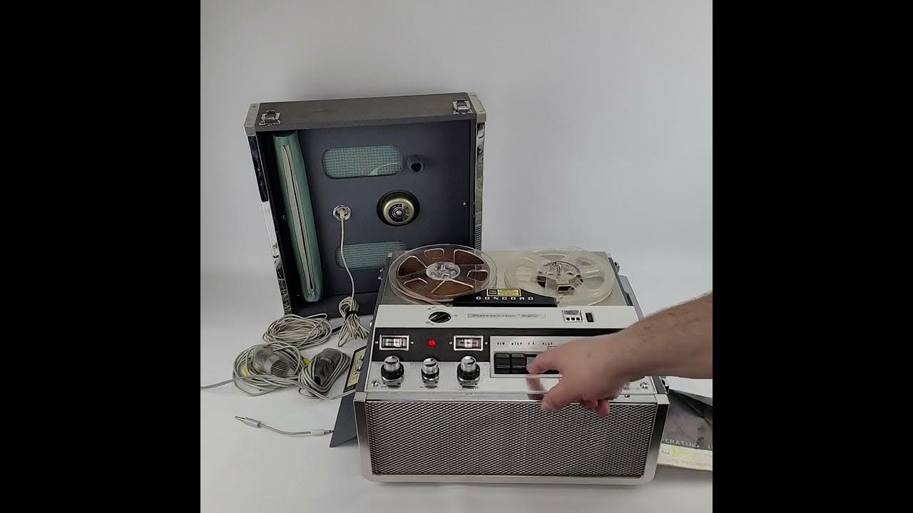 Showcasing the Concord Stereophonic 880 Reel to Reel Tape