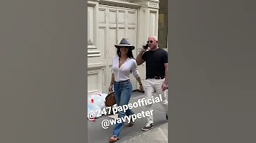 Jeff Bezos Shopping for three hours in soho today with girlfriend Lauren Sanchez #jeffbezos #amazon