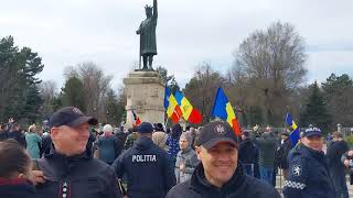 Moldova.Chisinau. У памятника Штефану  унионисты 24.03.24🇲🇩