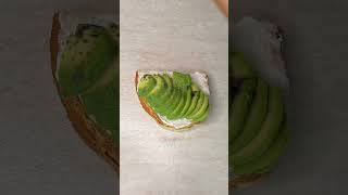 Toast con avocado e Philadelphia vegan ? Vegan | Veloce | Salato