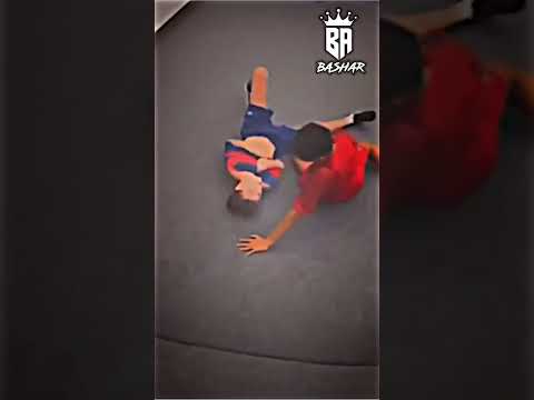 كريستيانو جونيور مع صديقه يتضاربون 