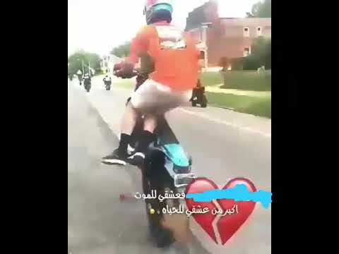 كل ناس فكرني سعيد ونا بلحزن تراني وحيد