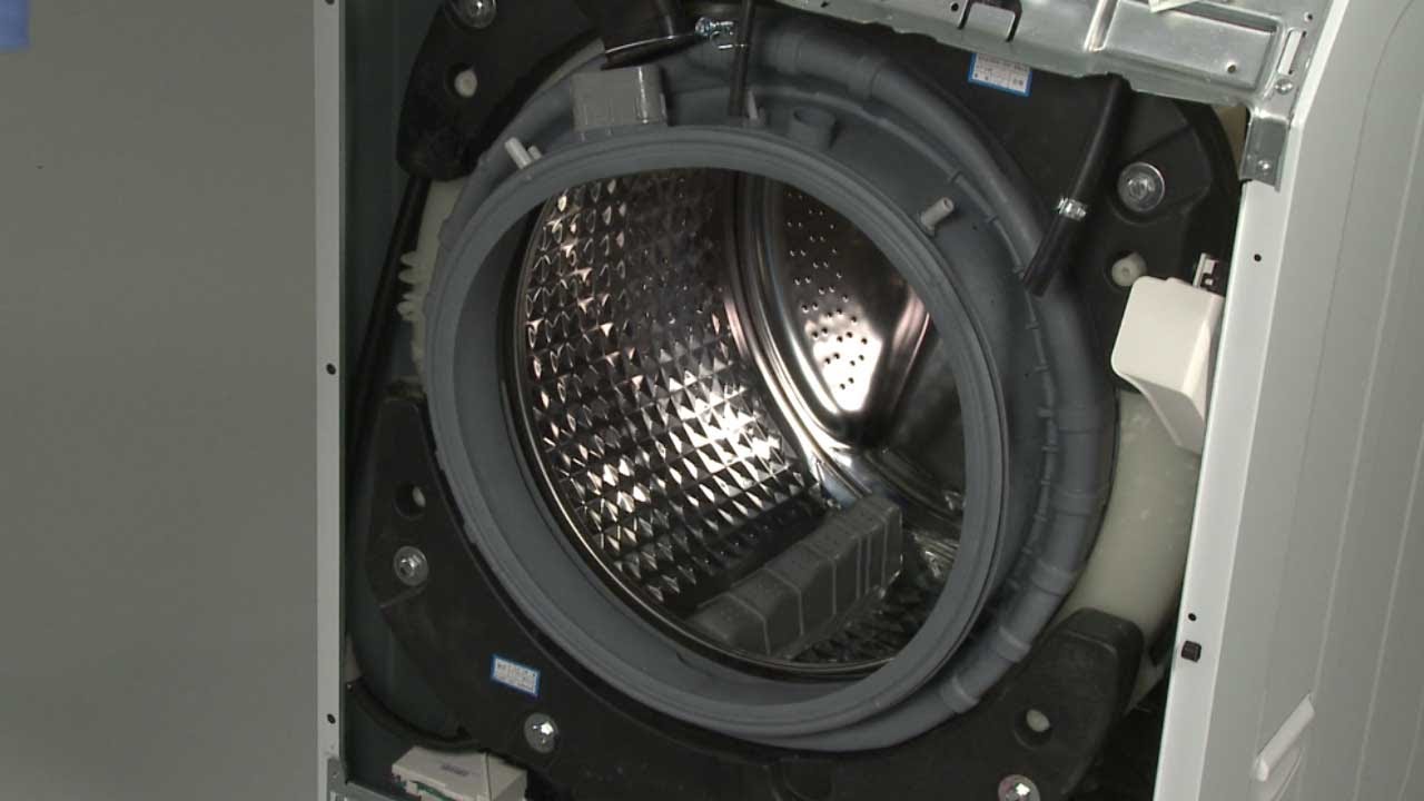 why is my samsung washing machine leaking from underneath - Yael Good