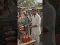 ऑटो रिक्शा से टमाटर सॉस बनाने की मशीन 😱 किसान का नया जुगाड़ | #trending #shorts #explore #motivation