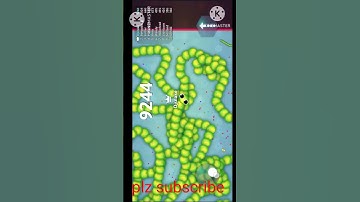 MOST DELICIOUS SNAKE. I FIND HUGE SCORE BUNDLE IN THE MAP CORNER! Epic Snakeio Gameplay