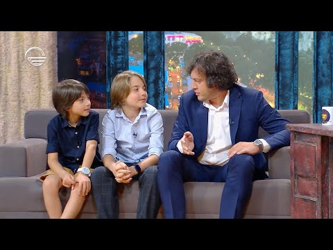 ირაკლი, გეგა და ნიკო კობახიძეები ღამის შოუში
