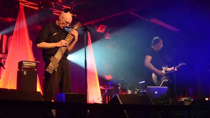 The Crimson ProjeKCt  - Three of a Perfect Pair