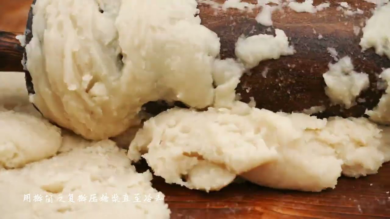 Hechuan Peach Slices: White as cream, thin as paper. Fragrant and chewy.