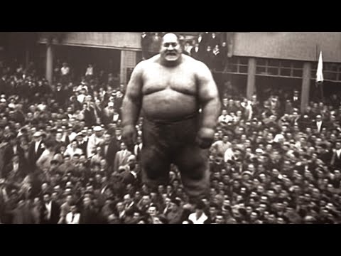 15 Real Life Human Giants That Really Exist