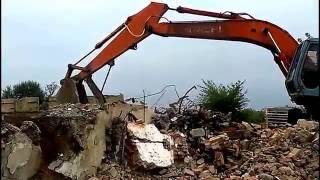 Экскаватор HITACHI 200. Самодельный захват для демонтажа и погрузки . Экскаватор HITACHI 200. Самодельный захват для демонтажа и погрузки .