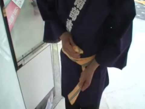 町内鳶頭による半纏帯の締め方.mp4