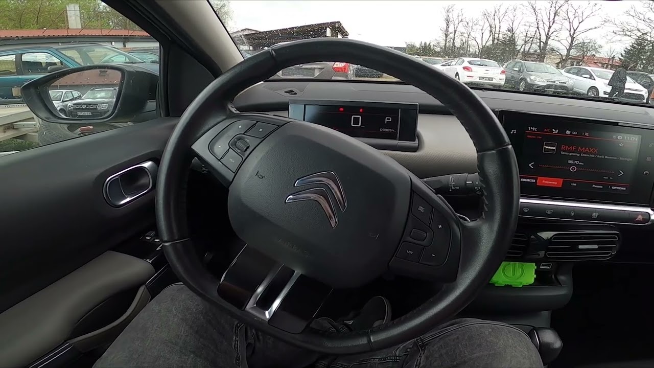 How to Turn Radio On or Off, and Change Radio Volume in Citroen C4 Cactus (  2014  2021 )