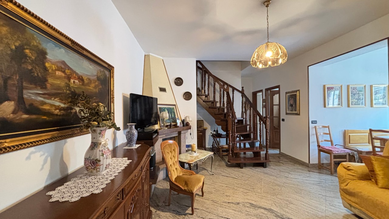 Trilocale su due livelli in vendita-Aosta