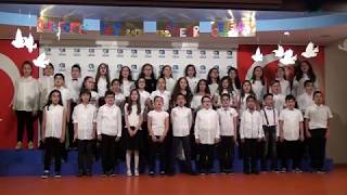 Ortaokul İngilizce Gecesi Öğrenci Korosu