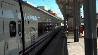 Renfe Viajeros - 252.046 + rama de Talgo 6B16 en Vicalvaro