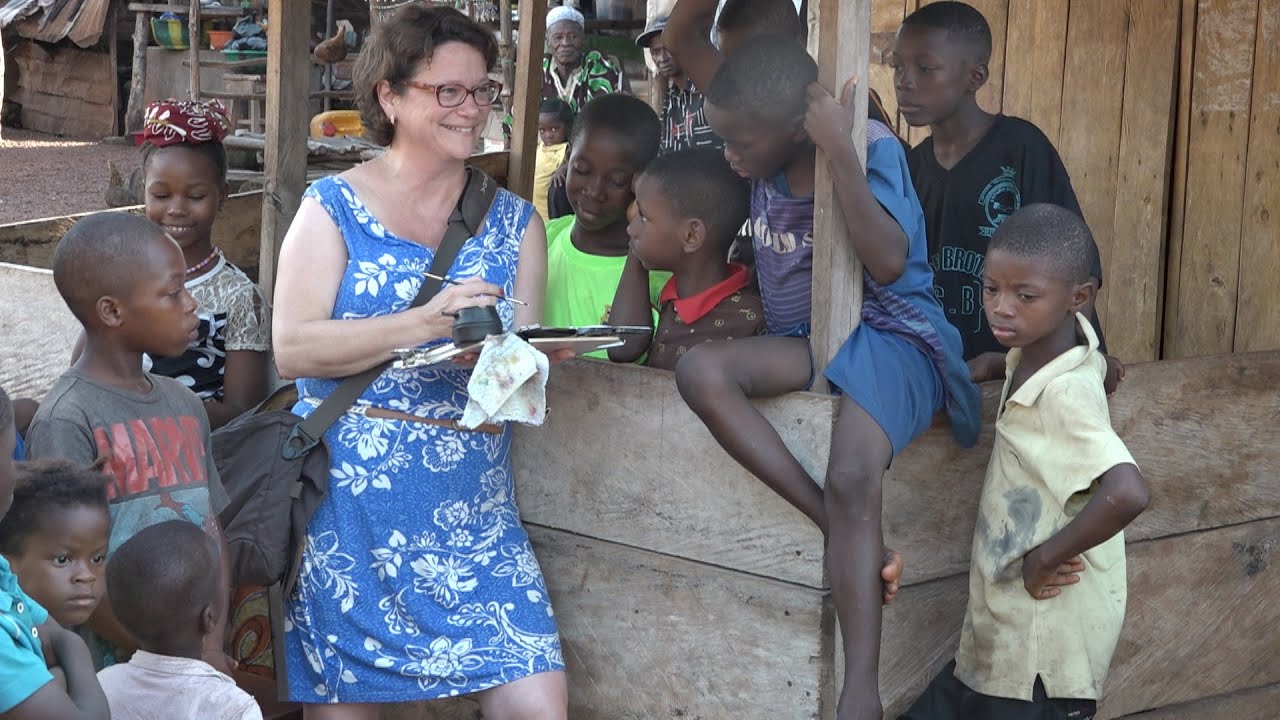 Mit Stift und Pinsel nach Westafrika