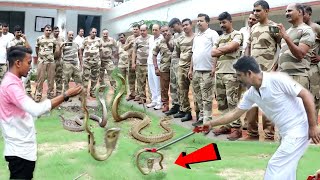 C.I.S.F जवानों का यह हिम्मत देखकर आप भी सेल्यूट करेंगे | CISf Camp Spread Was Awareness About Snakes